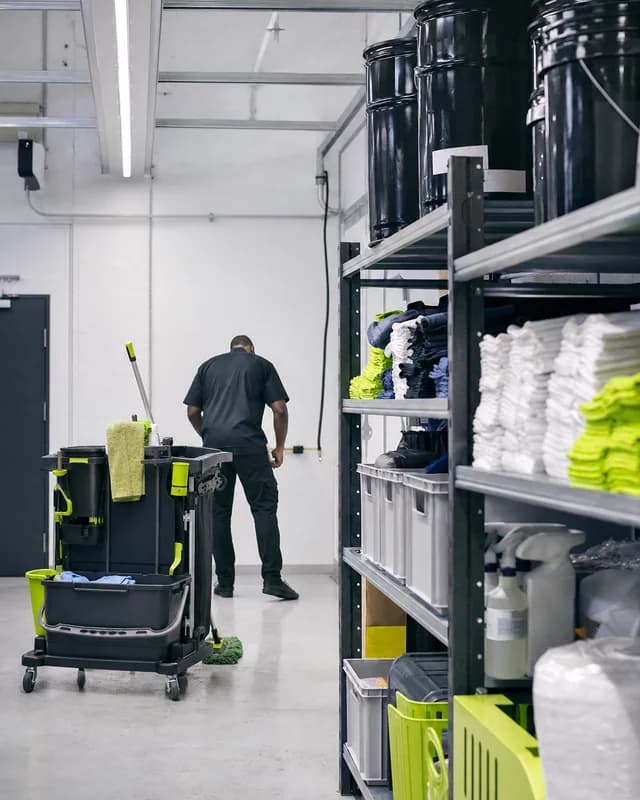 Cleaning & janitorial